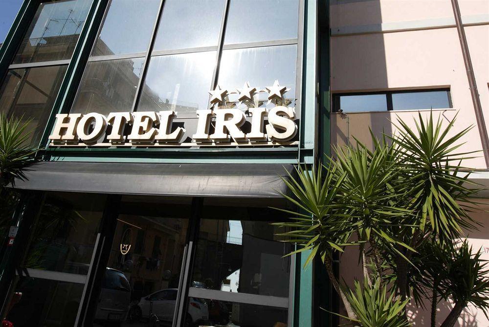 Iris Hotel